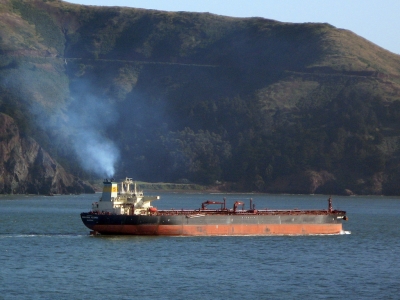 Emissziós normát nem teljesítő hajó
